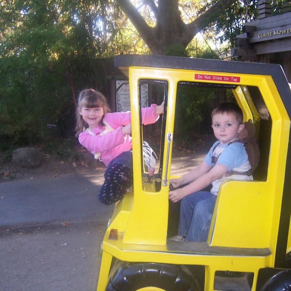 Meet your Posher, Eddi